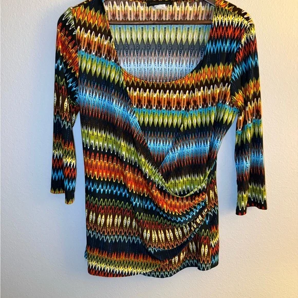 American City Wear Multicolor Geometric Top - Picture 1 of 7